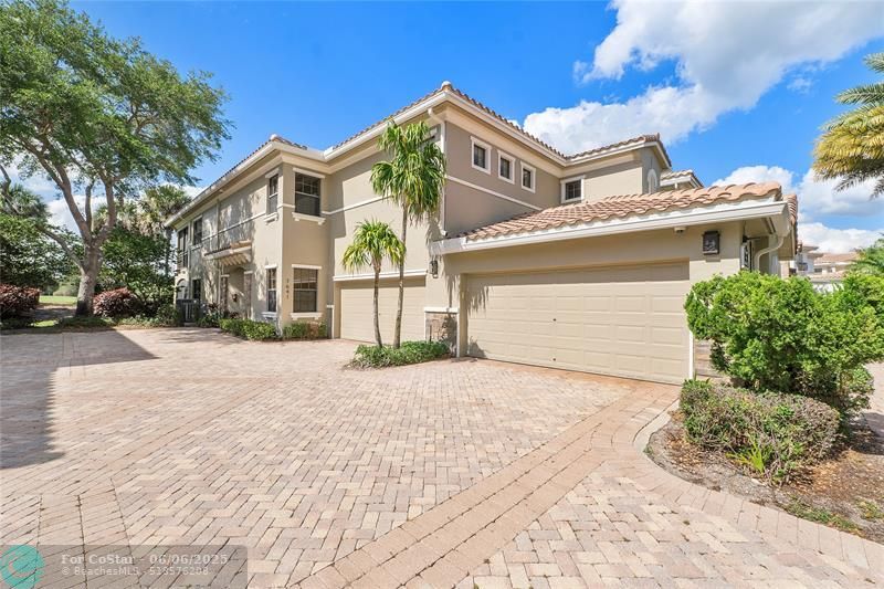 7641 Old Thyme Ct in Parkland, FL - Foto de edificio