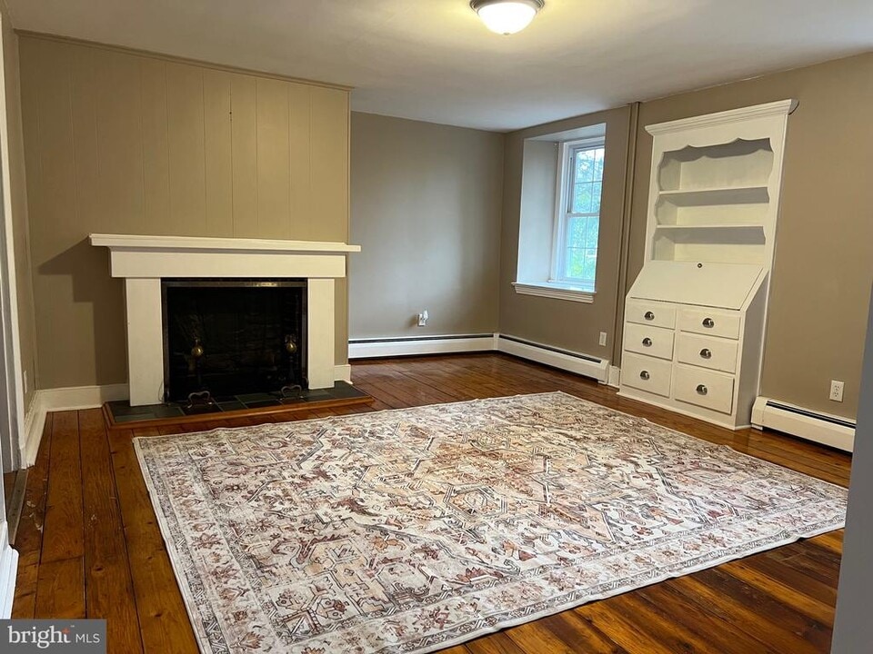 815 Cypress Ave in Langhorne, PA - Building Photo