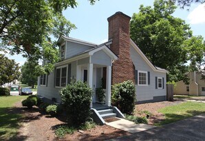 1825 Wire Rd in Auburn, AL - Building Photo