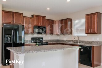6805 Trent Creek Dr in Ruskin, FL - Building Photo - Building Photo
