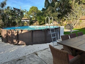 5131 SW 6th St in Margate, FL - Foto de edificio - Building Photo