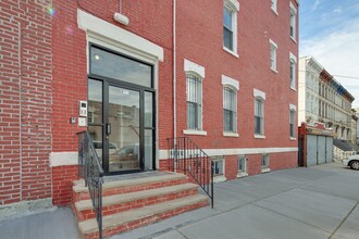 293 Communipaw Ave in Jersey City, NJ - Building Photo - Building Photo