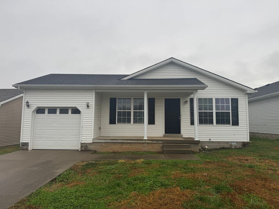 318 Sandy Ct in Bowling Green, KY - Building Photo