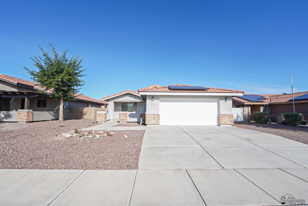 13766 E 45th Ln in Yuma, AZ - Building Photo