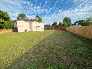 8202 Alabaster Dr in Houston, TX - Building Photo - Building Photo