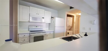 15751 SW 106th Terrace in Miami, FL - Building Photo - Building Photo