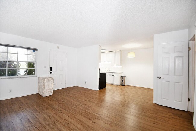 900 NE 26th St in Wilton Manors, FL - Building Photo - Building Photo