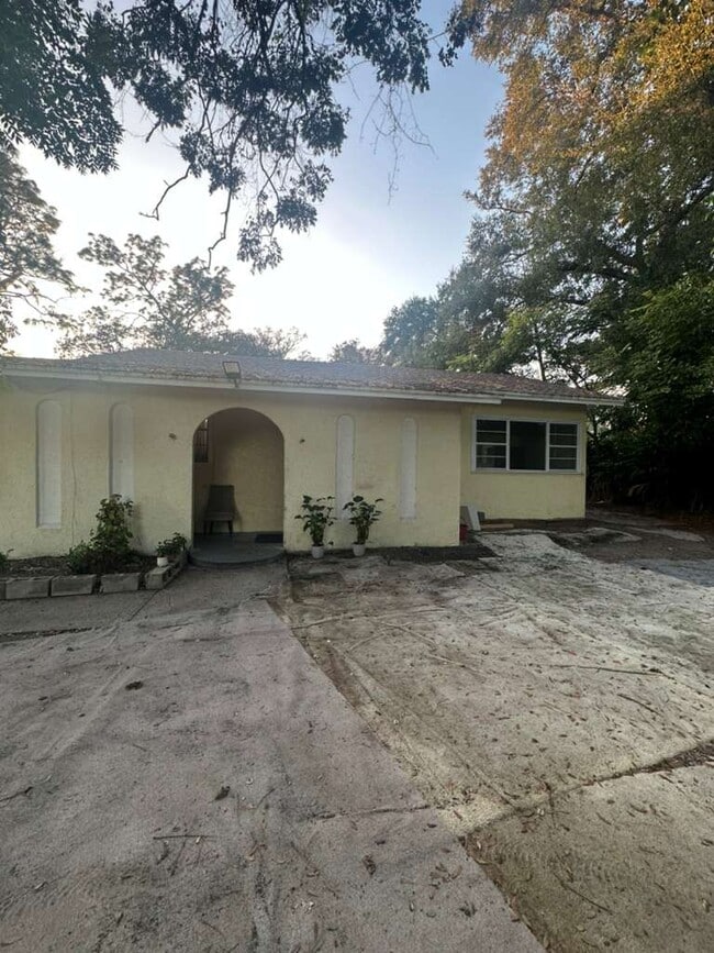 322 N Wekiwa Springs Rd in Apopka, FL - Building Photo - Building Photo