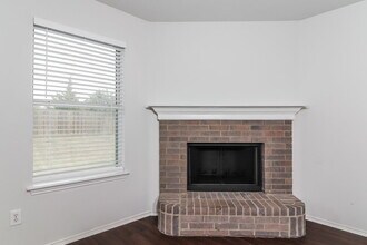 719 Hawthorn Dr in Cedar Hill, TX - Building Photo - Building Photo