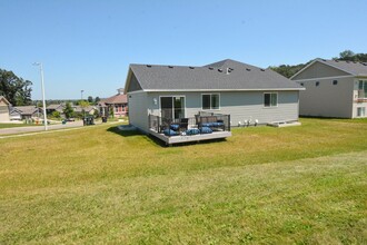 6659 Aster Ln NW in Rochester, MN - Building Photo - Building Photo