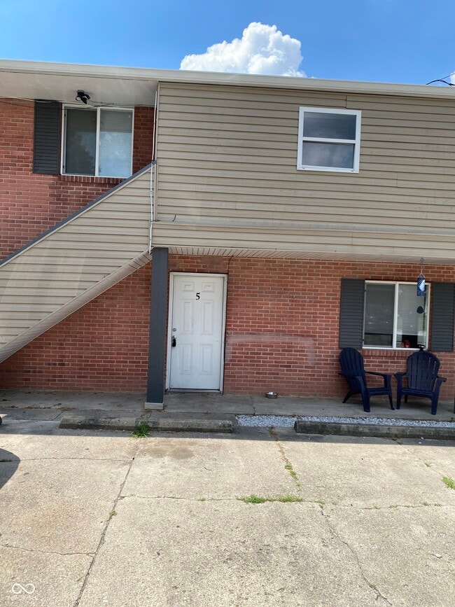 property at 135 W Hendricks St