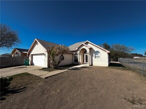 500 W Dove Ave in Pharr, TX - Building Photo - Building Photo