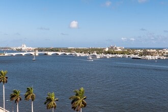 1801 S Flagler Dr in West Palm Beach, FL - Building Photo - Building Photo