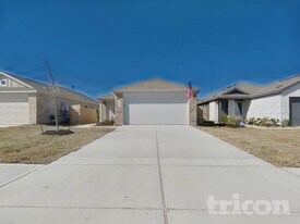13035 Shells Ln in Crosby, TX - Building Photo