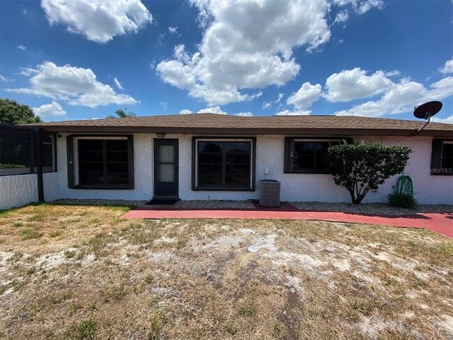3072 Seafarer Dr in Punta Gorda, FL - Building Photo - Building Photo