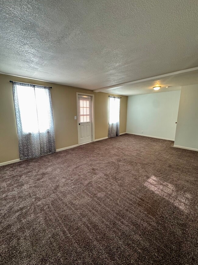 2422 1st St in Coal Valley, IL - Foto de edificio - Building Photo