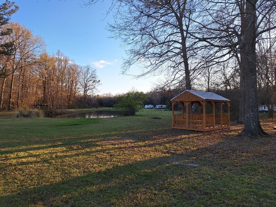 100 Sears Dr, Unit 100 Sears Dr. in Starkville, MS - Building Photo