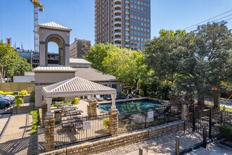 Topaz  Townhomes in Uptown in Dallas, TX - Building Photo - Building Photo