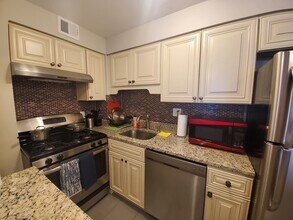 27 Bowdoin St, Unit 5A in Boston, MA - Building Photo - Building Photo