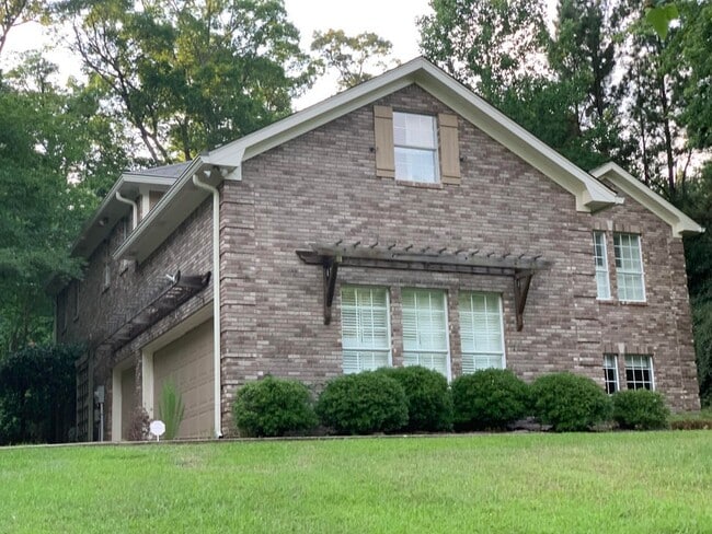 422 Dickerson Ln in Columbus, MS - Building Photo - Building Photo