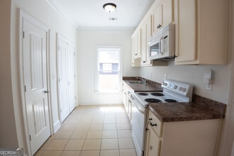 825 Brookline St SW in Atlanta, GA - Building Photo - Building Photo