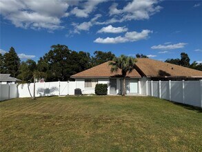 3433 Laurel Dale Dr in Tampa, FL - Building Photo - Building Photo
