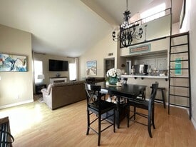 5417 Driftwood St in Oxnard, CA - Building Photo