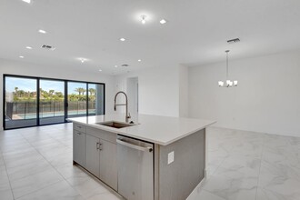13079 Feathering Wy in Palm Beach Gardens, FL - Foto de edificio - Building Photo
