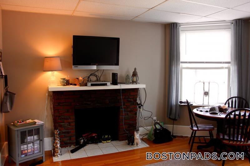 879 Beacon St in Boston, MA - Foto de edificio