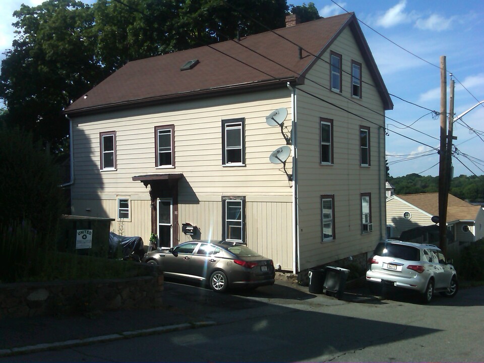 19 Nichols St, Unit 19 Nichols ST unit #3 in Salem, MA - Building Photo