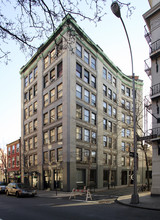 10 Christopher St in New York, NY - Foto de edificio - Building Photo