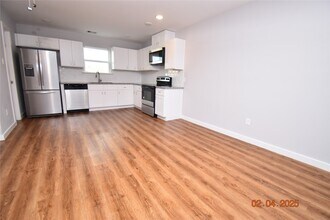 8617 Clarington St in Houston, TX - Building Photo - Building Photo