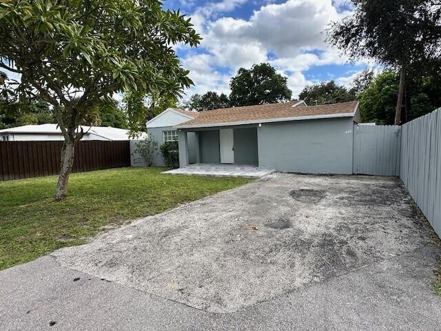 1440 SW 30th St in Fort Lauderdale, FL - Building Photo - Building Photo