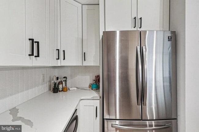 4620 N Park Ave in Chevy Chase, MD - Building Photo - Building Photo