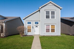 12176 Lindley Dr, Unit 1127-24 in Noblesville, IN - Building Photo