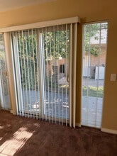 737 S Walnut Ave in Brea, CA - Foto de edificio - Building Photo