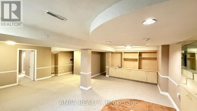 1 Brewsland Crescent in Markham, ON - Building Photo - Building Photo