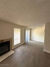 4941 Newport Cove Dr in Las Vegas, NV - Building Photo - Building Photo