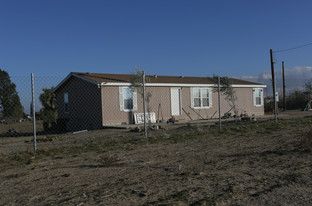 12172 Ailanthus St in Phelan, CA - Building Photo
