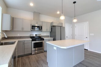 5501 Remington Dr in Pasco, WA - Building Photo - Building Photo