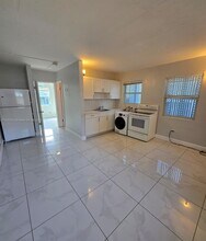 426 NW 14th Ave in Fort Lauderdale, FL - Building Photo - Building Photo