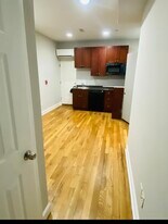 1607 W Diamond St, Unit 1f in Philadelphia, PA - Building Photo