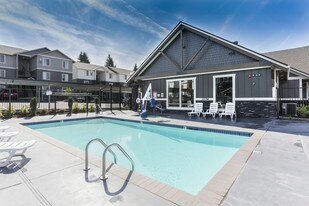 Sandyplace Apartment Homes in Sandy, OR - Building Photo