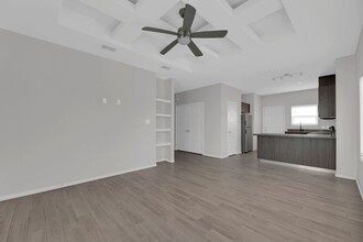 1001 W La Pointe Ave, Unit 1001#2 in Alton, TX - Building Photo - Building Photo