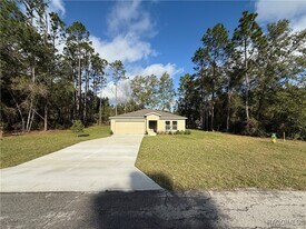 7936 N Golfview Dr in Citrus Springs, FL - Building Photo