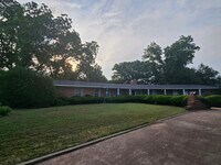 722 Maple St photo'