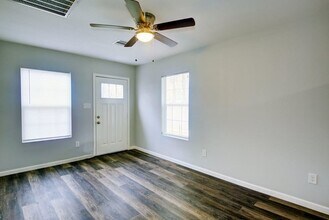 8627 Wileyvale Rd in Houston, TX - Building Photo - Building Photo