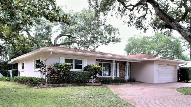 1001 Brookside Dr