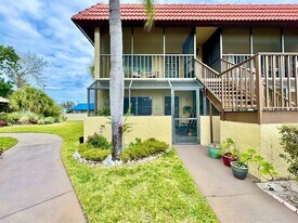 2420 Winding Creek Blvd in Clearwater, FL - Building Photo