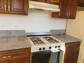 7625 Willoughby Ave, Unit 11 in West Hollywood, CA - Building Photo - Building Photo